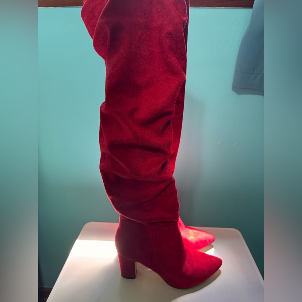 Chinese Laundry Knee High Faux Suede Red Women's Boots - Picture 4 of 6